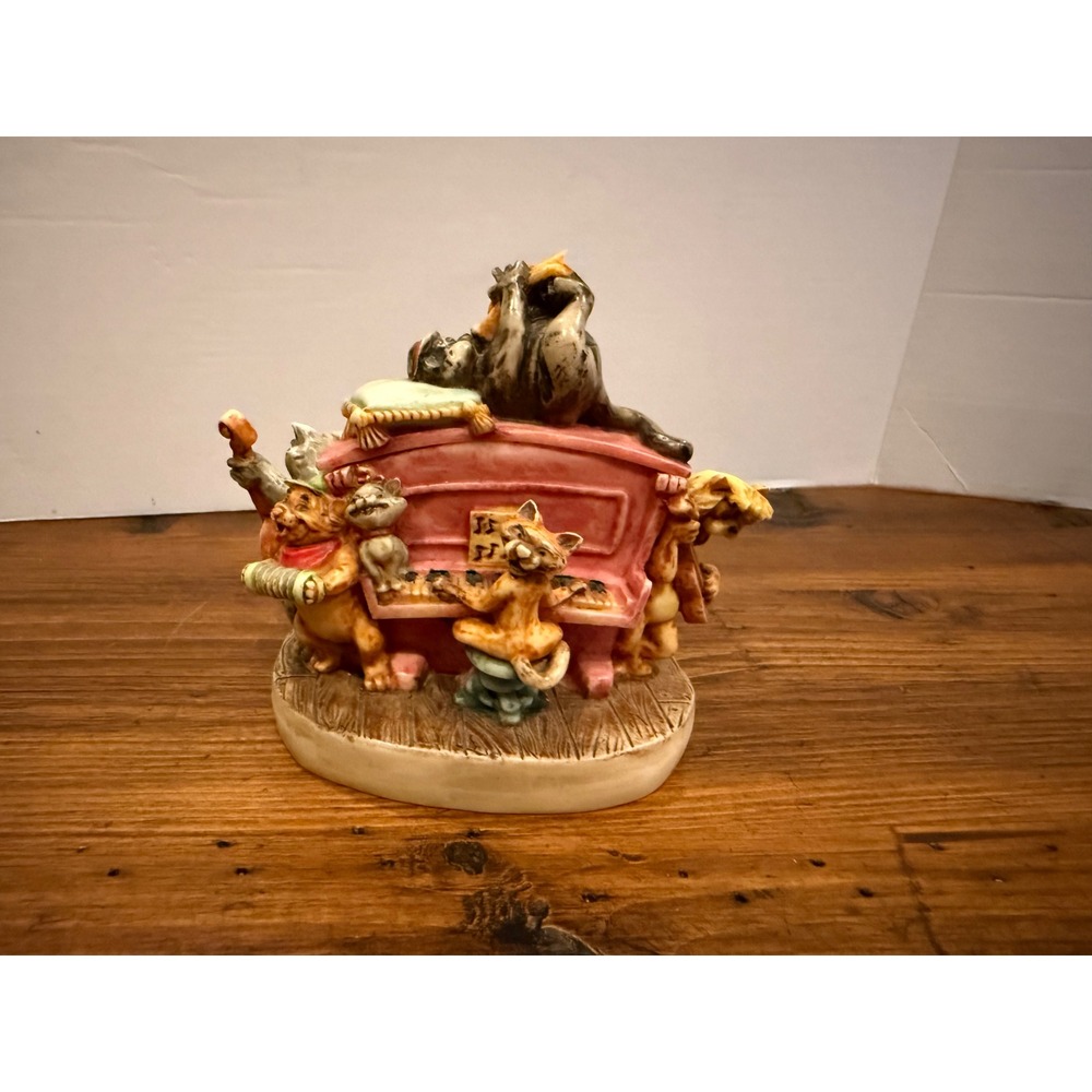 Disney Harmony Kingdom The Jazzy Aristocats Trinket Box Limited Edition 500 READ